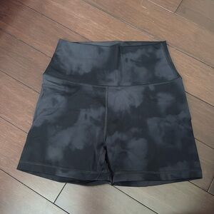 CRZ Yoga shorts - Size small 4/6 - black tie dye color - 4” inseam